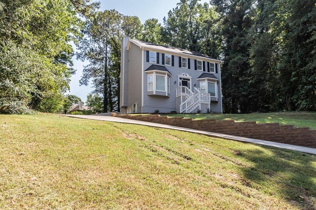 1357 Meadow Creek Way Nw, Acworth, GA 30102