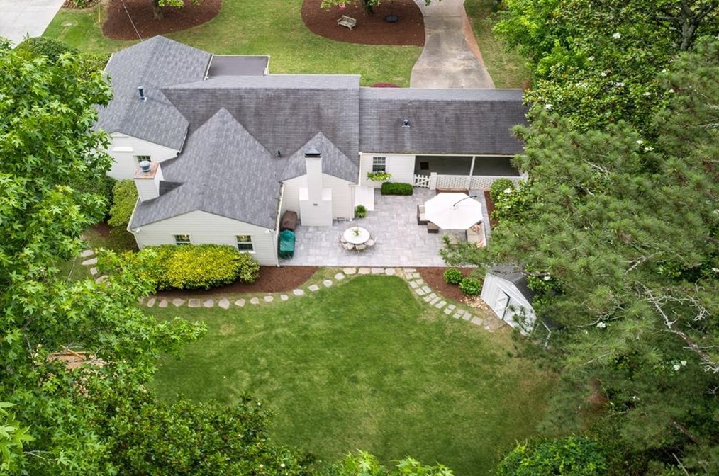 450 Old Creek Rd, Atlanta, GA 30342-2756