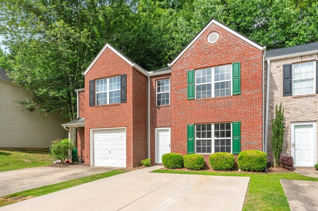 1517 Eastern Sunrise Ln, Decatur, GA 30034-1690