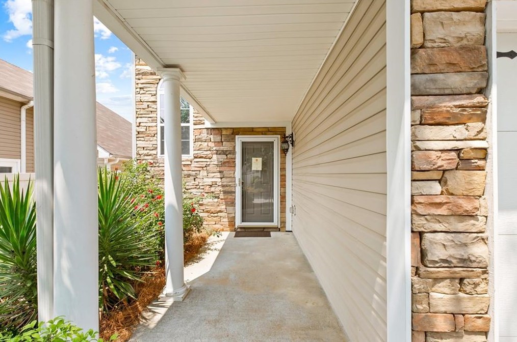 361 Highland Falls Dr, Hiram, GA 30141