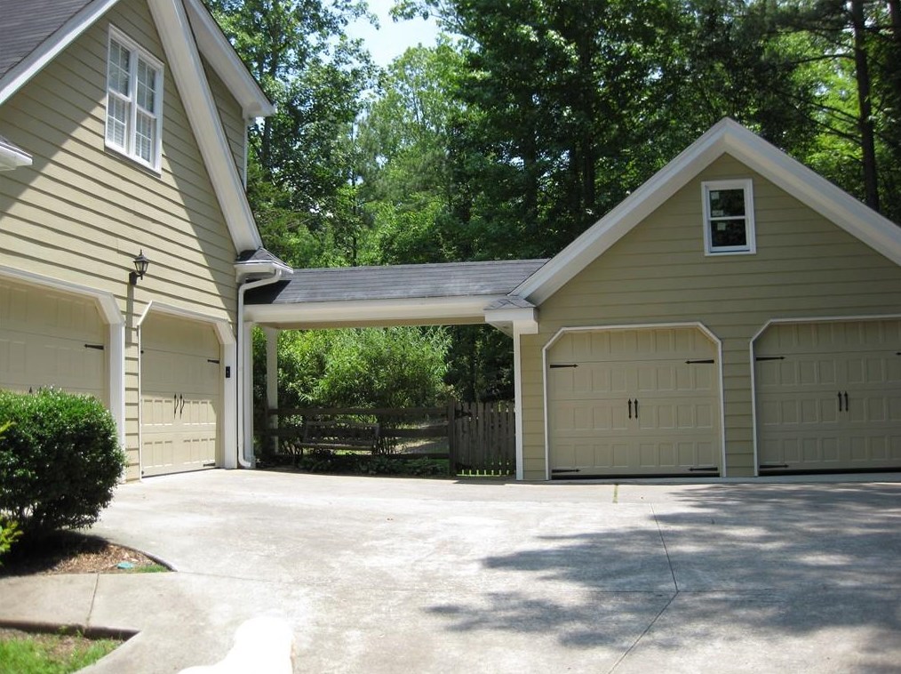 920 Cold Harbor Dr, Roswell, GA 30075-6323