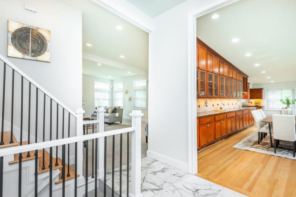 1373 Sheffield Dr, Atlanta GA  30329-3420 exterior