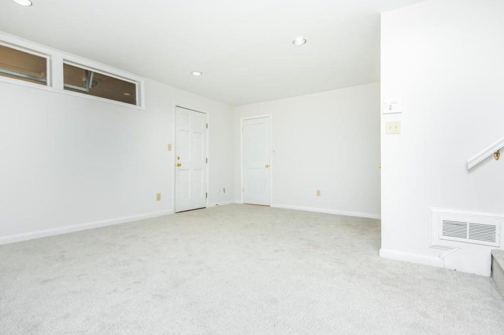1373 Sheffield Dr, Atlanta GA  30329-3420 exterior