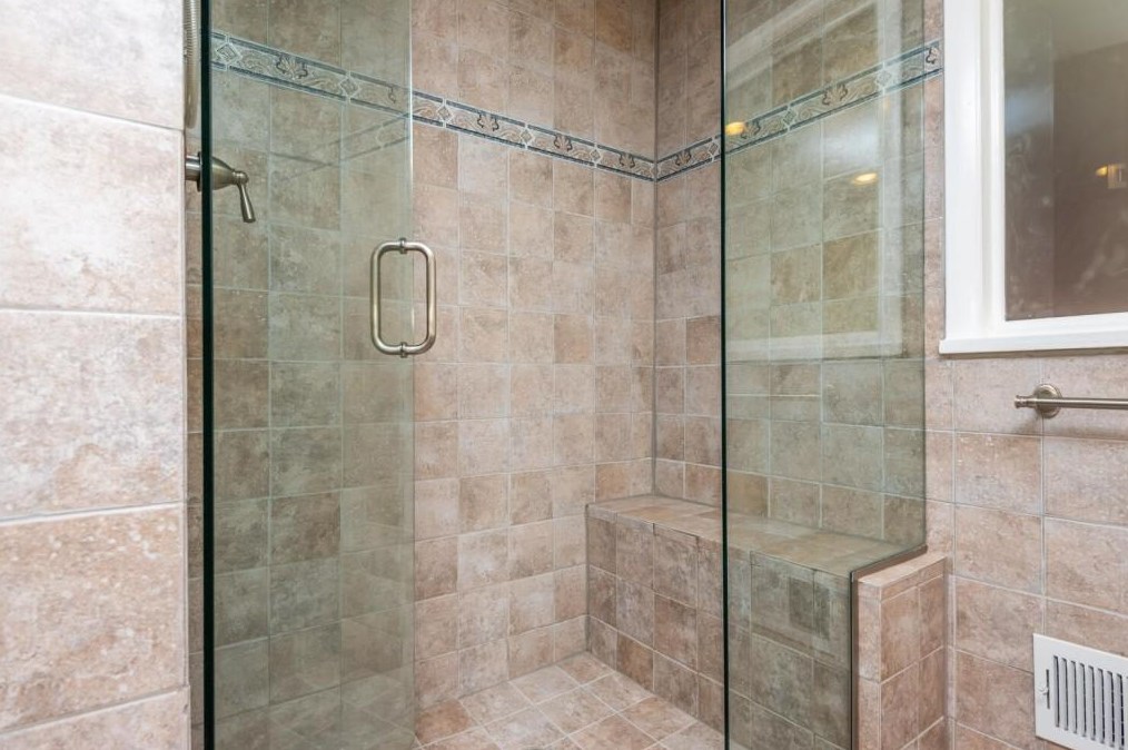 1373 Sheffield Dr, Atlanta GA  30329-3420 exterior