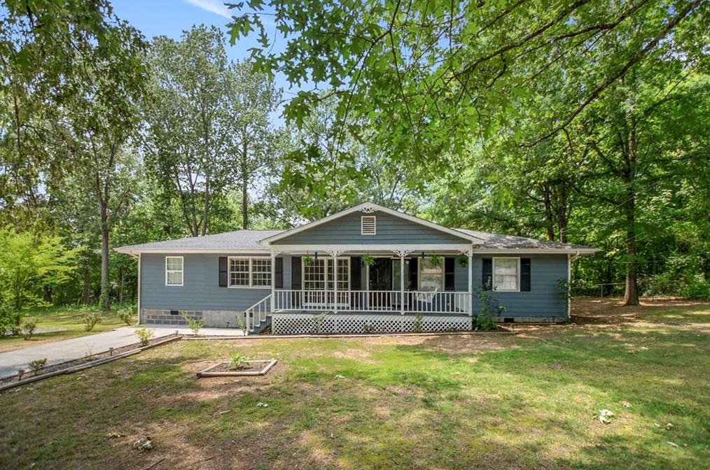 106 Rips Rd, Calhoun, GA 30701-2933