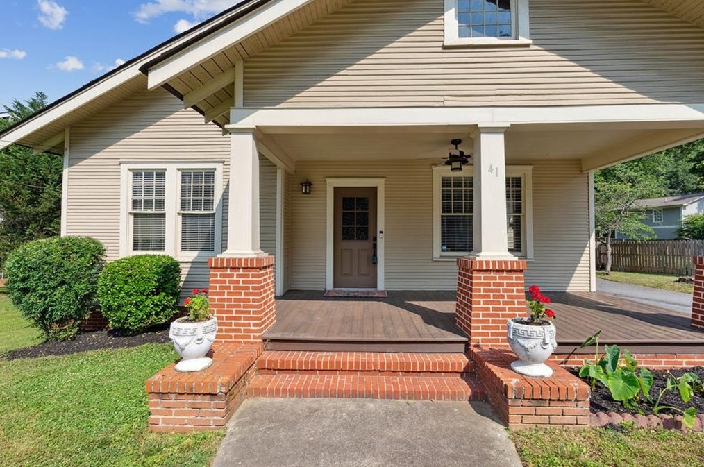 41 Etowah Dr, Euharlee, GA 30120-3533