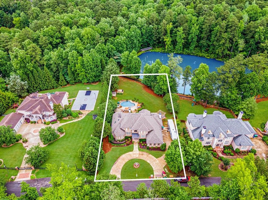 906 Carriage Path, Smyrna GA exterior