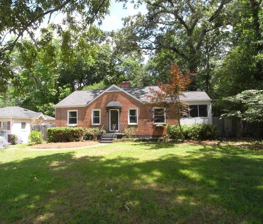 2900 Midway Rd, Decatur GA  30030-4637 exterior