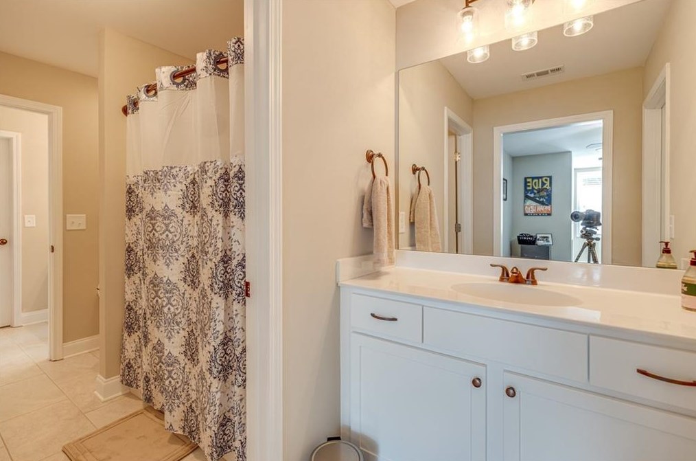 3763 Shades Vly Ln, Gainesville GA exterior