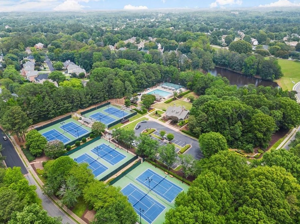 12150 Mdw Ln, Alpharetta GA 30005-7262 exterior