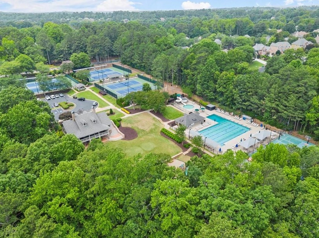 12150 Mdw Ln, Alpharetta GA 30005-7262 exterior