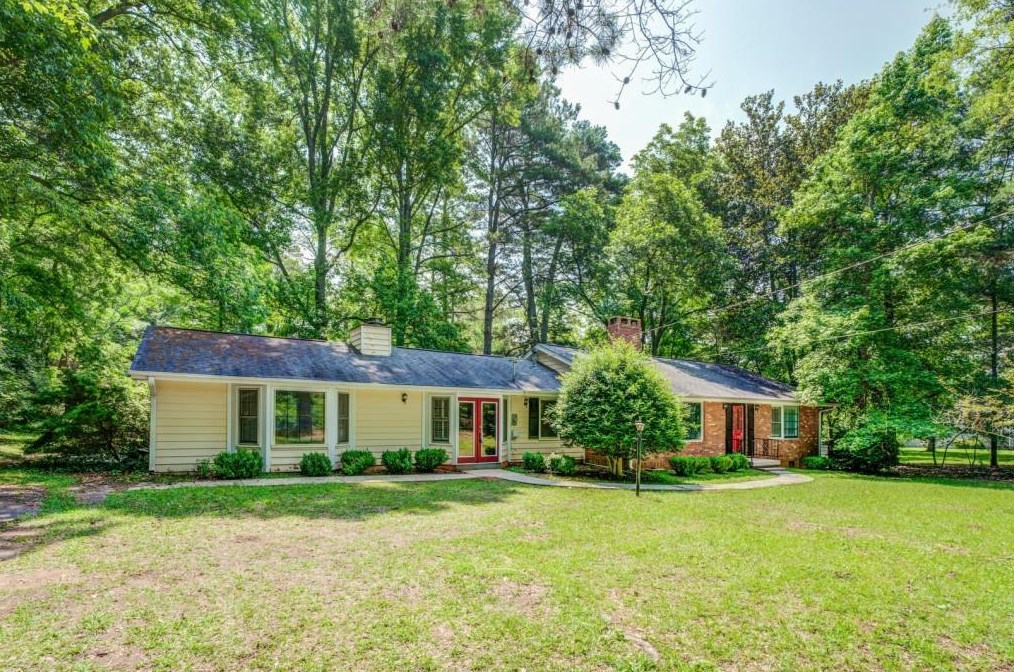 1210 Wesley St, Oxford, GA 30054
