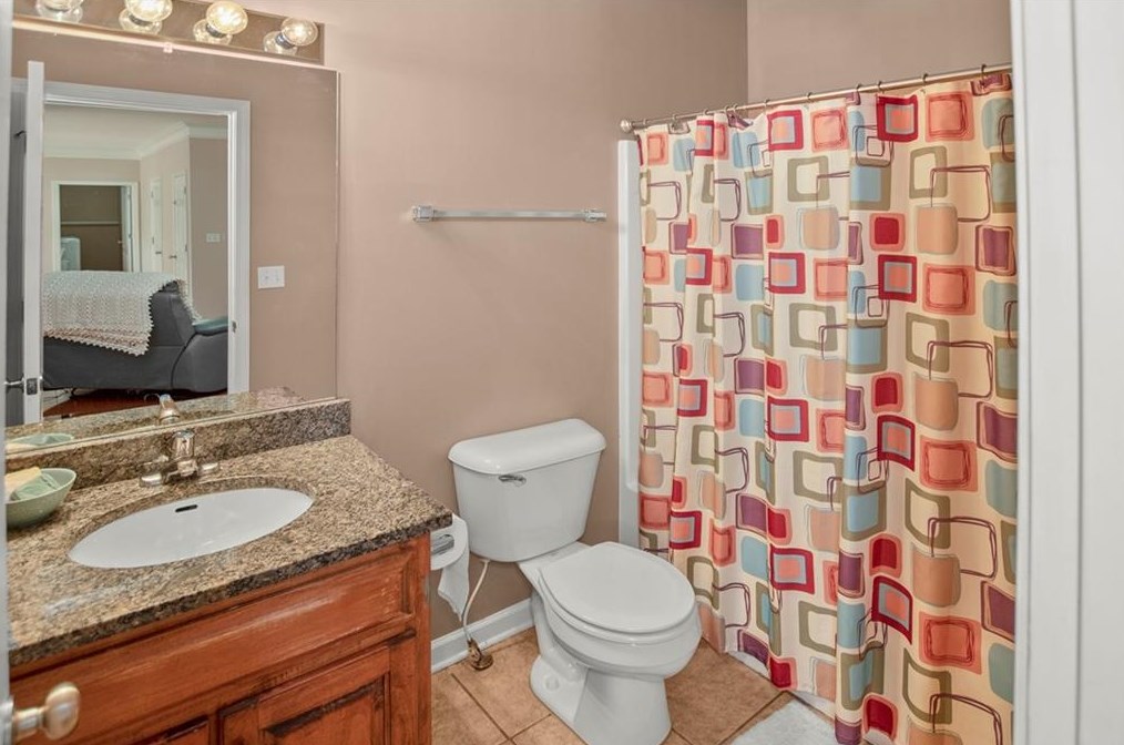 271 Peachtree Ln, Calhoun GA 30701-4392 exterior