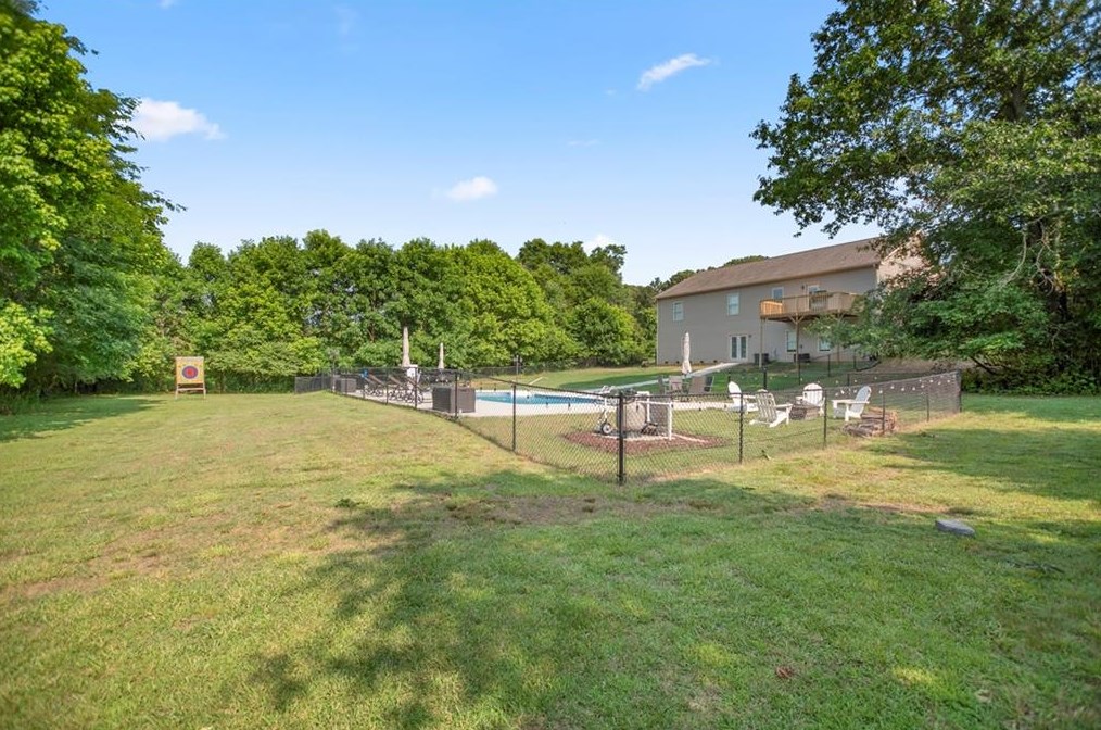 271 Peachtree Ln, Calhoun GA 30701-4392 exterior