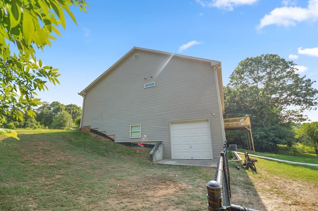 271 Peachtree Ln, Calhoun GA 30701-4392 exterior