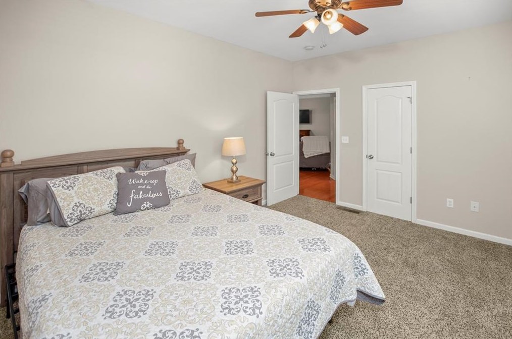 271 Peachtree Ln, Calhoun GA 30701-4392 exterior