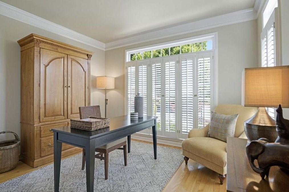 385 Overhill Bnd, Alpharetta GA 30005-8972 exterior