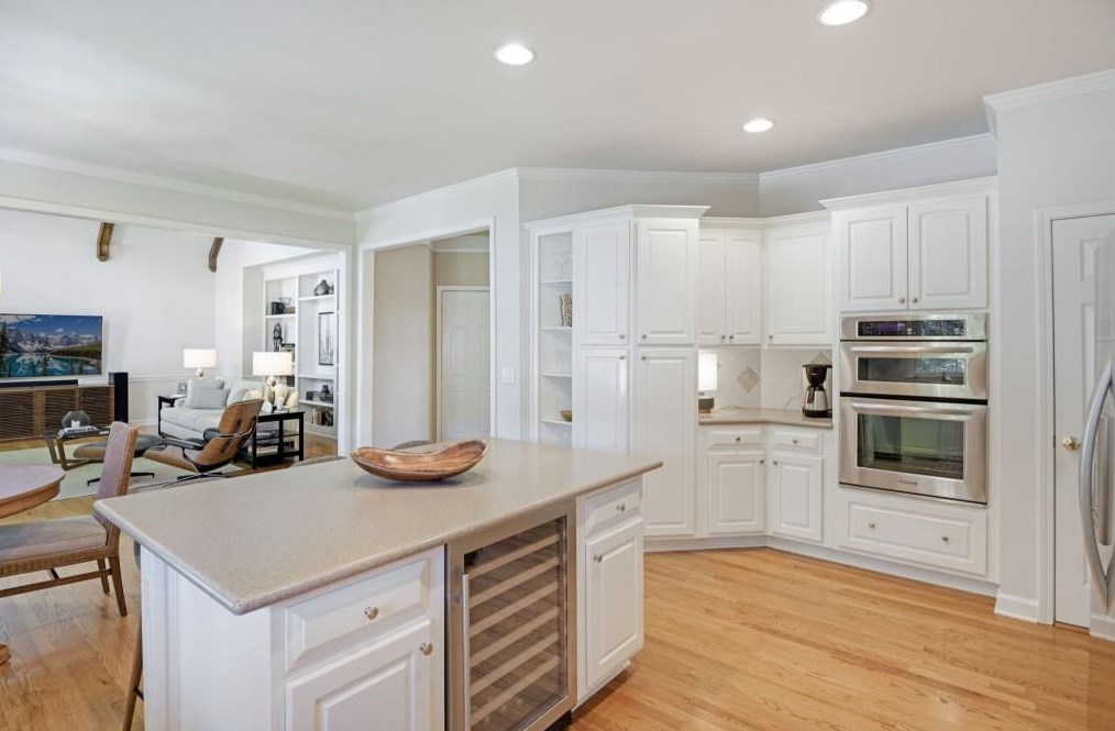 385 Overhill Bnd, Alpharetta GA 30005-8972 exterior