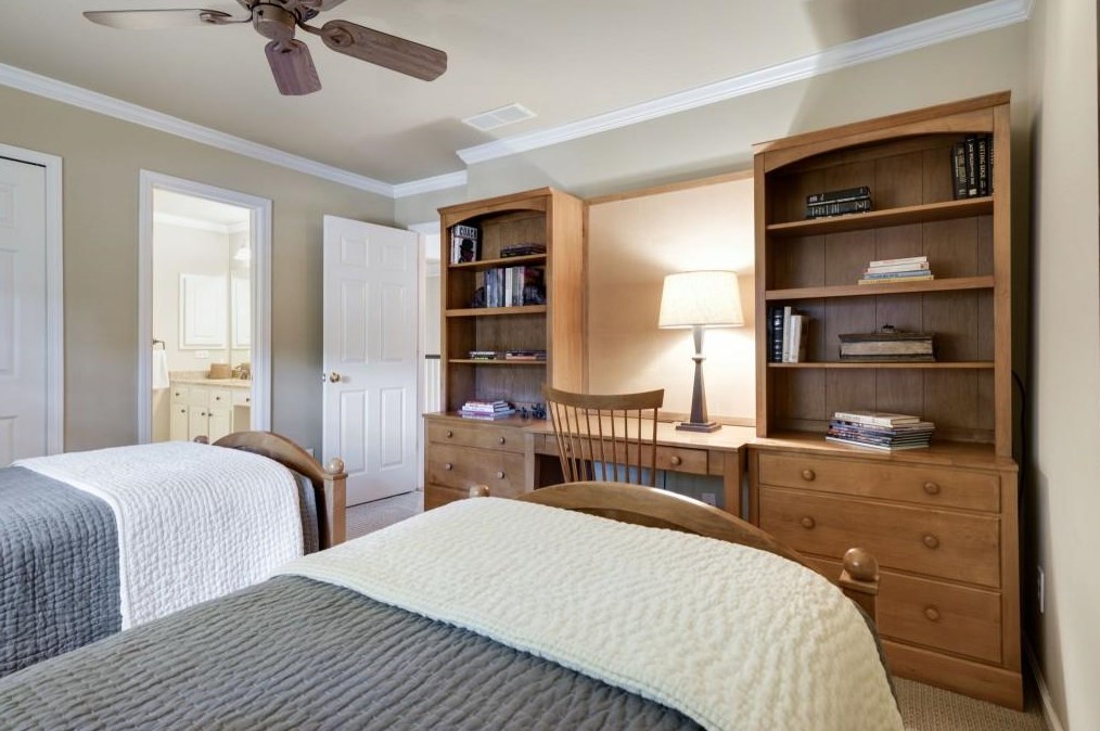 385 Overhill Bnd, Alpharetta GA 30005-8972 exterior