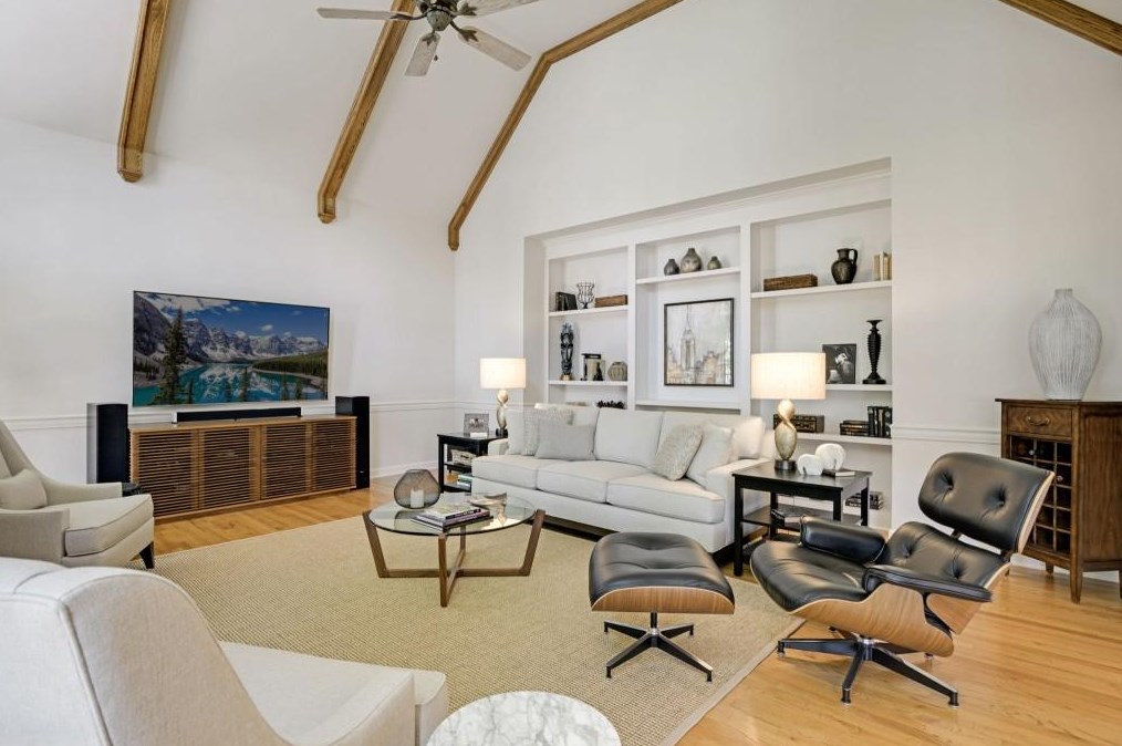 385 Overhill Bnd, Alpharetta GA 30005-8972 exterior