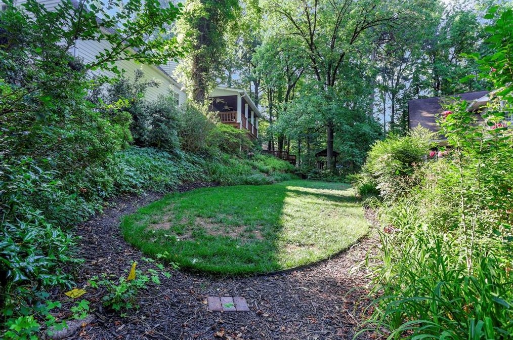 5282 Vernon Lk Dr, Atlanta GA 30338-3517 exterior