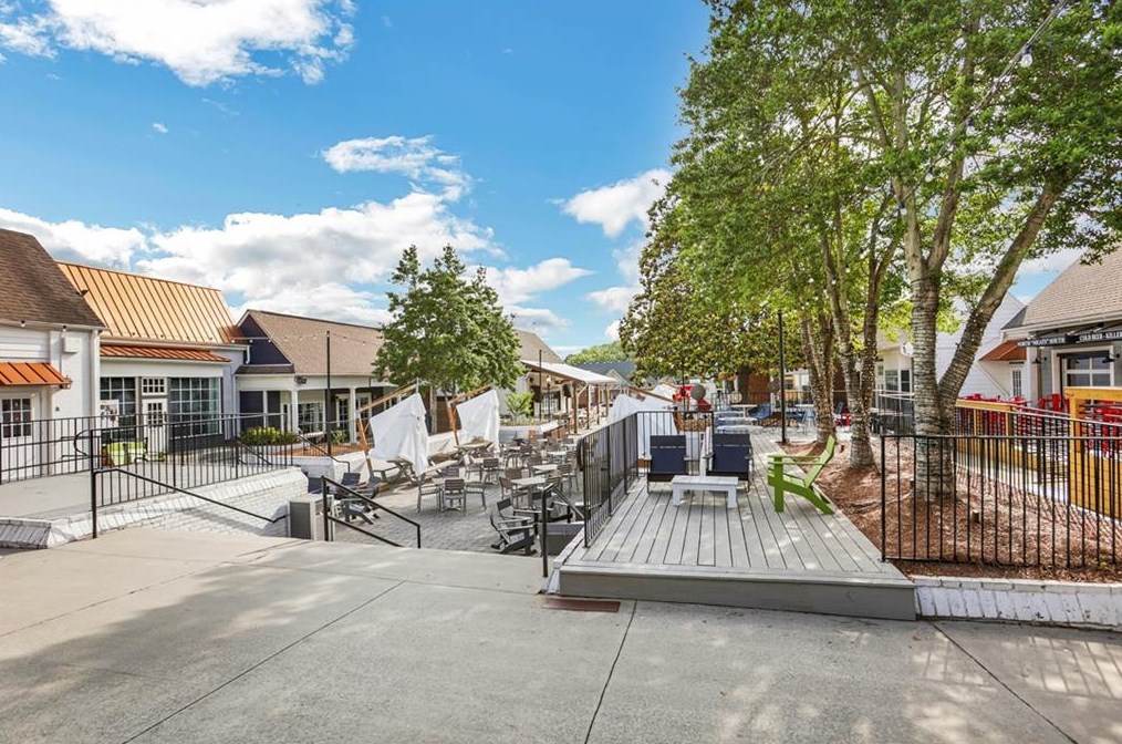 5282 Vernon Lk Dr, Atlanta GA 30338-3517 exterior