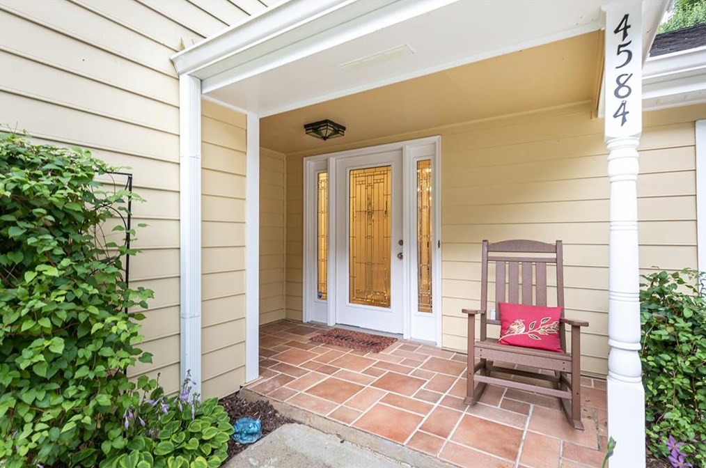 4584 Village Oaks Ct, Atlanta, GA 30338-5707