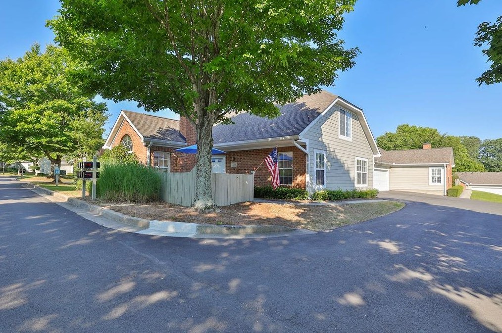 23101 Harvest Ridge Ln, Alpharetta, GA 30022-8654