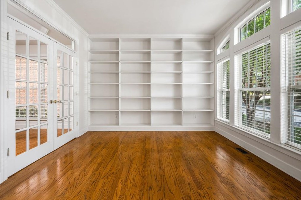 2138 Wrights Mill Cir, Atlanta GA  30324-2788 exterior