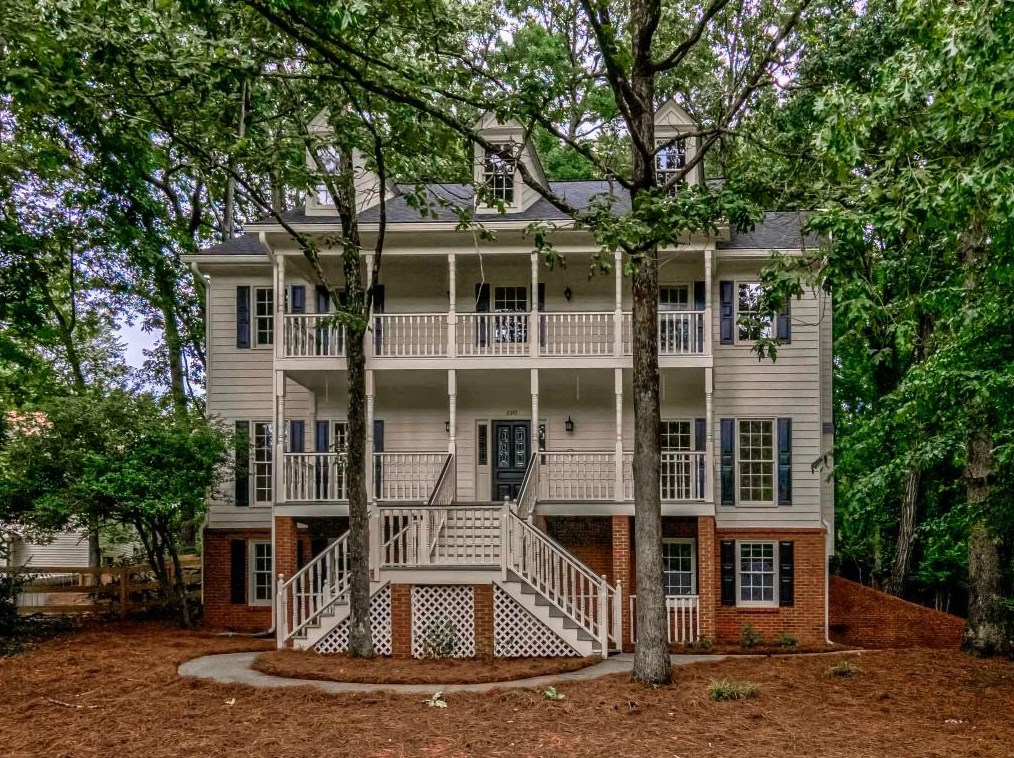 2340 Twelvestones Dr, Roswell, GA 30076-3458