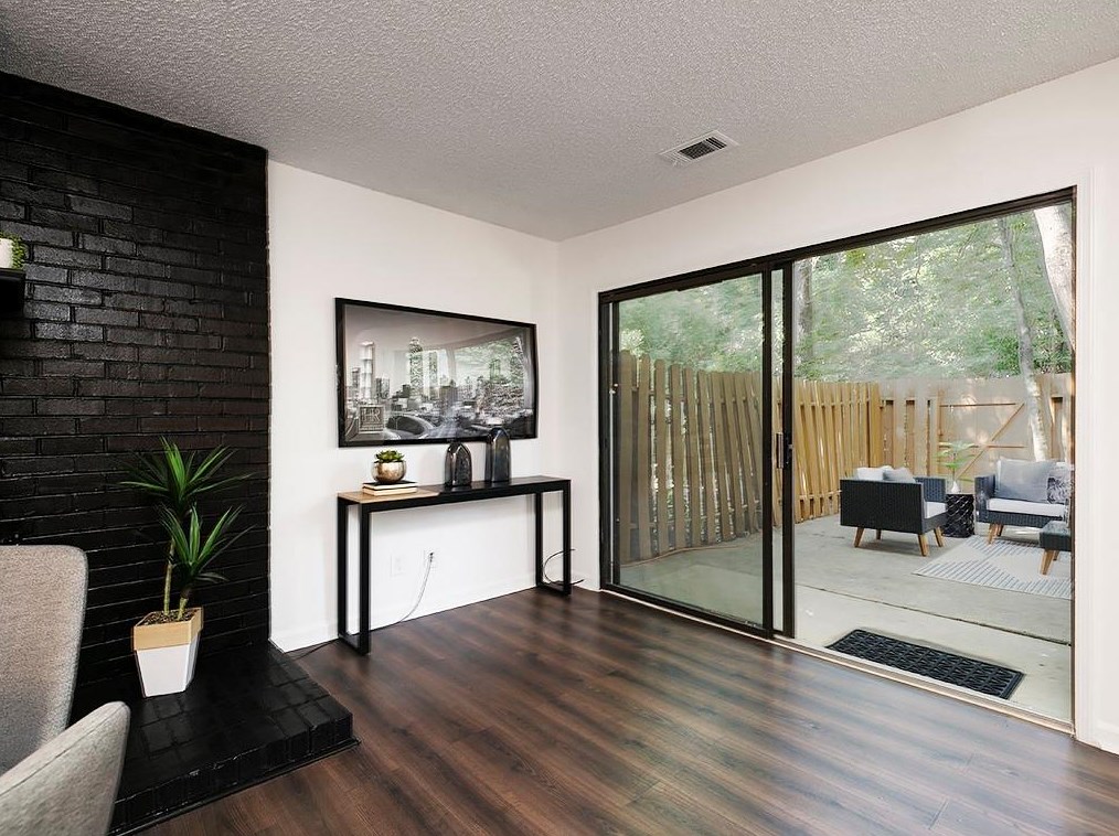 2790 Farmstead Rd, Smyrna GA  30080-2620 exterior