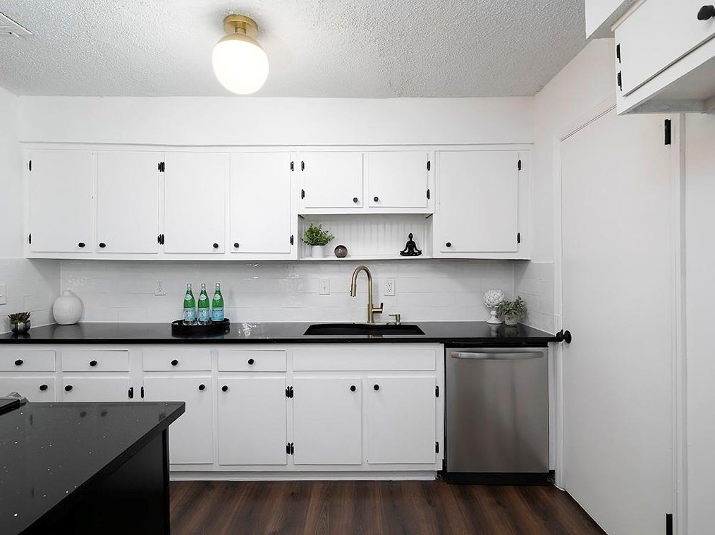 2790 Farmstead Rd, Smyrna GA  30080-2620 exterior