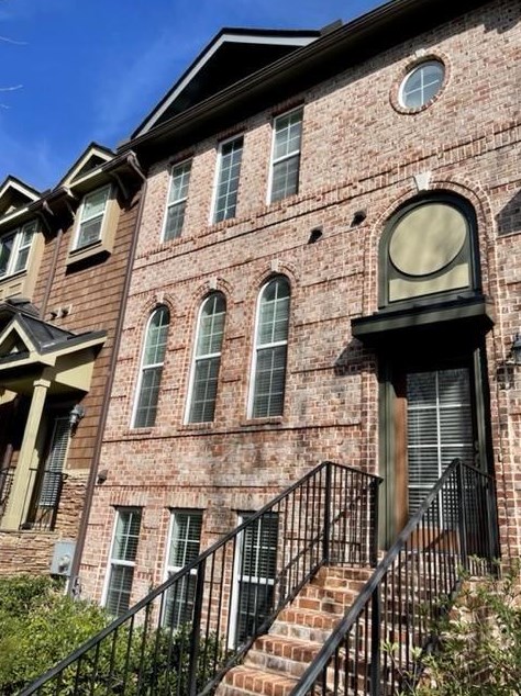 15 High Top Rd, Atlanta, GA 30328