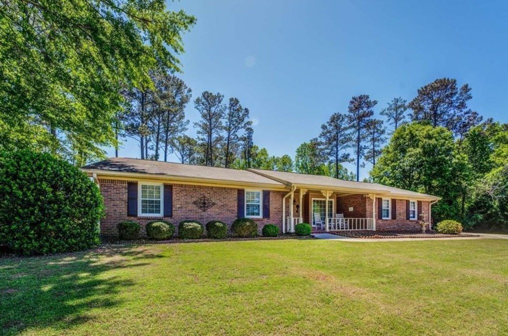 631 Edgewater Cir Se, Conyers, GA 30094