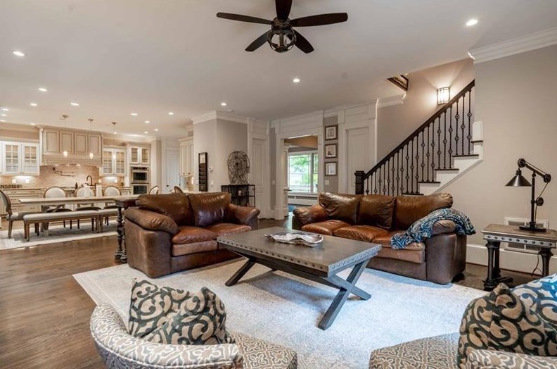 1369 Normandy Dr, Atlanta GA  30306-2574 exterior