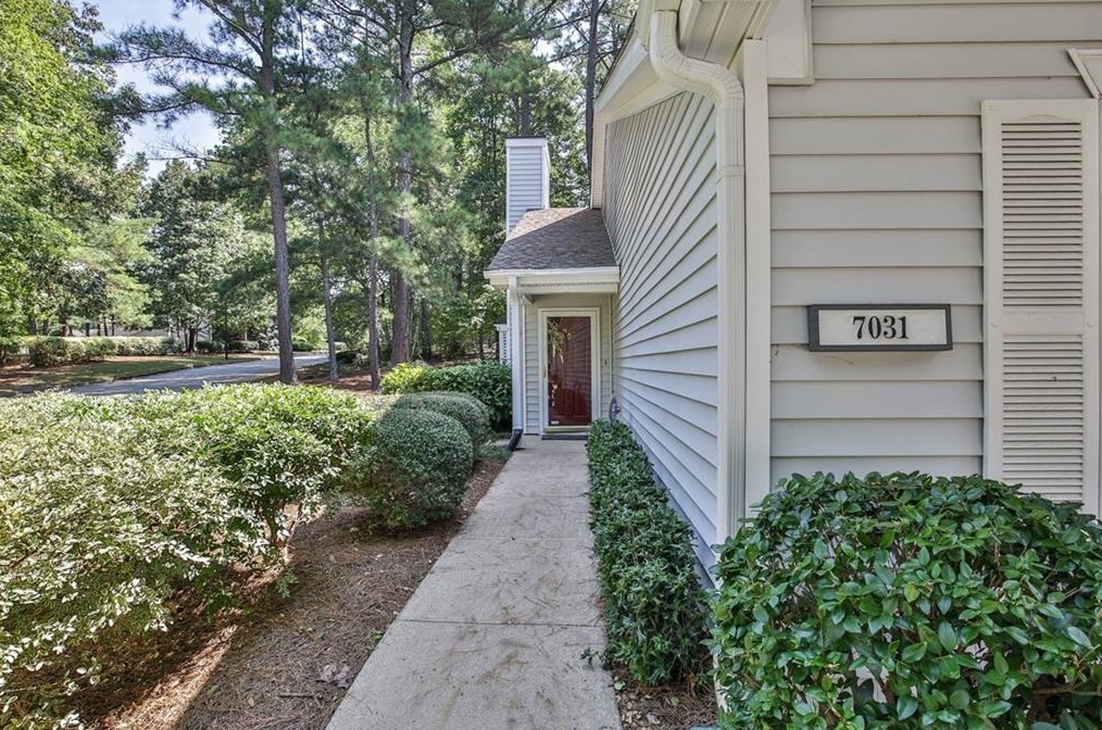 7031 Somerset Cir, Alpharetta, GA 30004