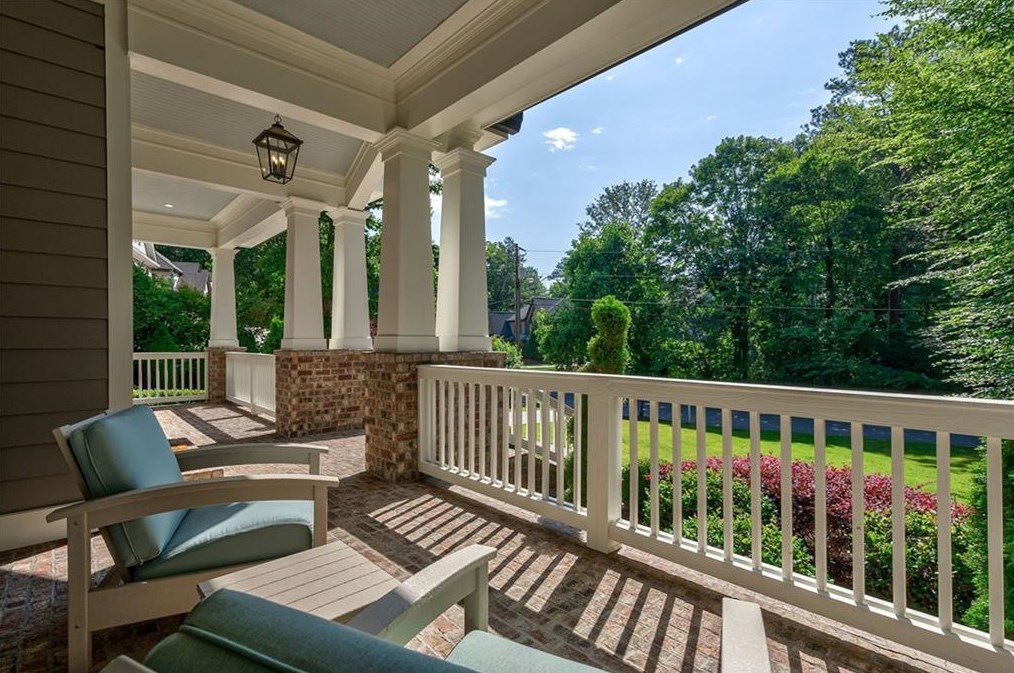 4092 Navajo Trl, Atlanta GA  30319-1552 exterior