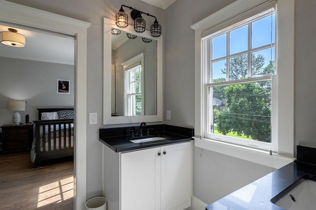 4092 Navajo Trl, Atlanta GA  30319-1552 exterior