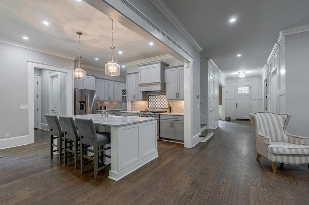 4092 Navajo Trl, Atlanta GA  30319-1552 exterior