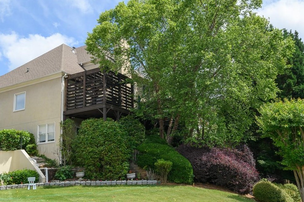 705 Falling Rocks Ct, Roswell, GA 30076-5124