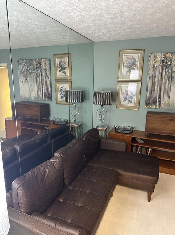 43 Country Place Ct, Alpharetta, GA 30005-4411