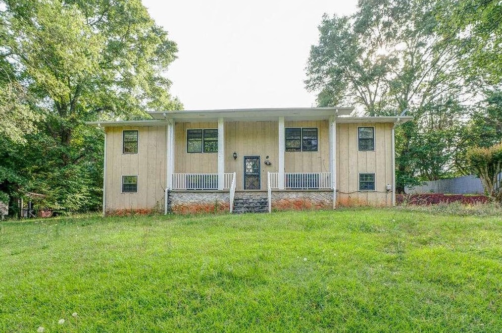 5801 Fox Run, Rex, GA 30273