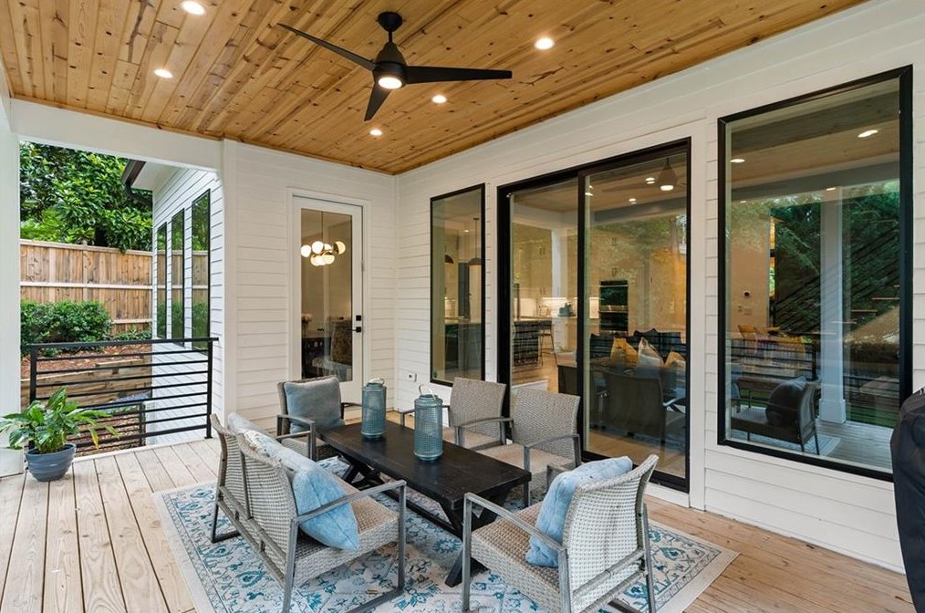 1736 Wayland Cir, Atlanta GA  30319-3612 exterior