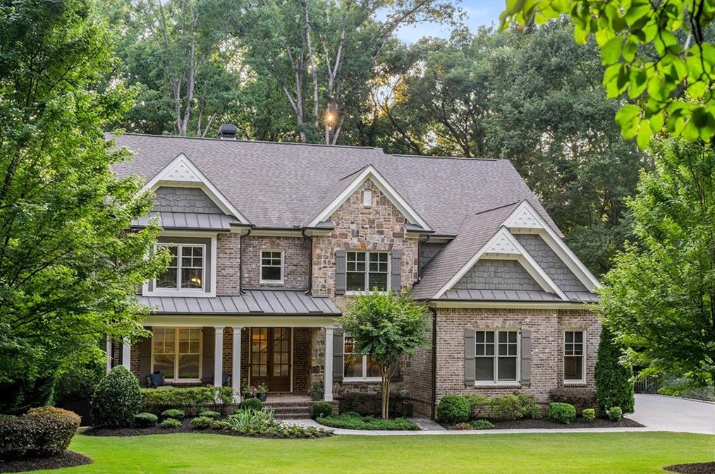 5514 Sherrell Dr, Atlanta GA 30342-1305 exterior