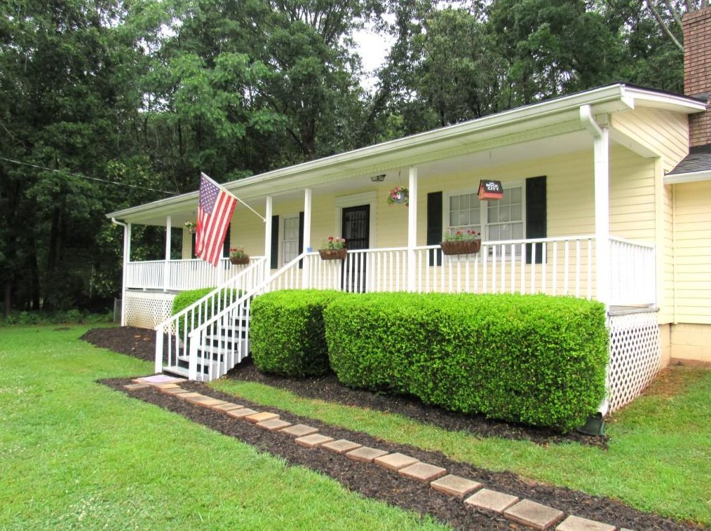 74 Stapler Dr, Nicholson, GA 30565