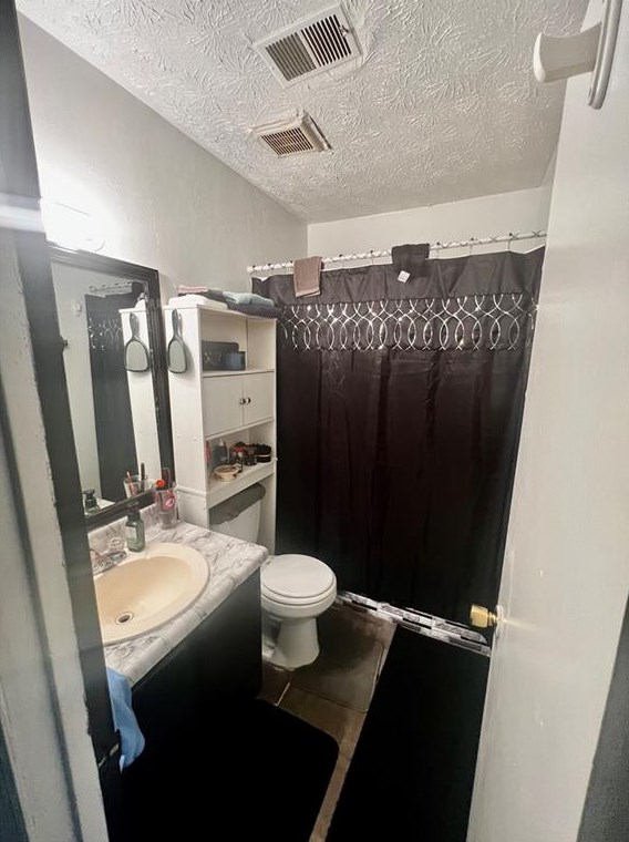 4472 Denise Dr, Decatur GA  30035-1405 exterior