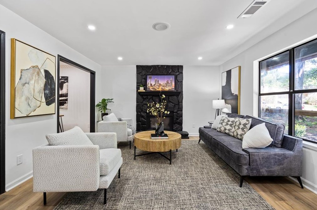 1249 Lea Ct, Smyrna GA  30080-5692 exterior