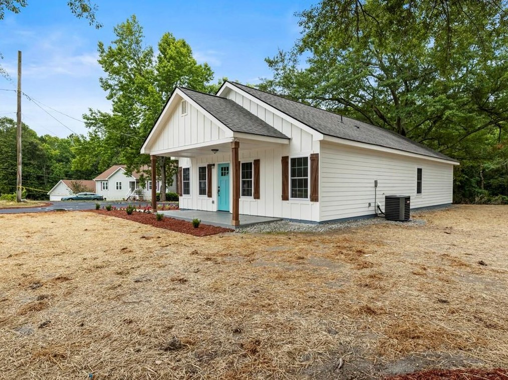 438 Morris Rd, Hiram, GA 30141-4050