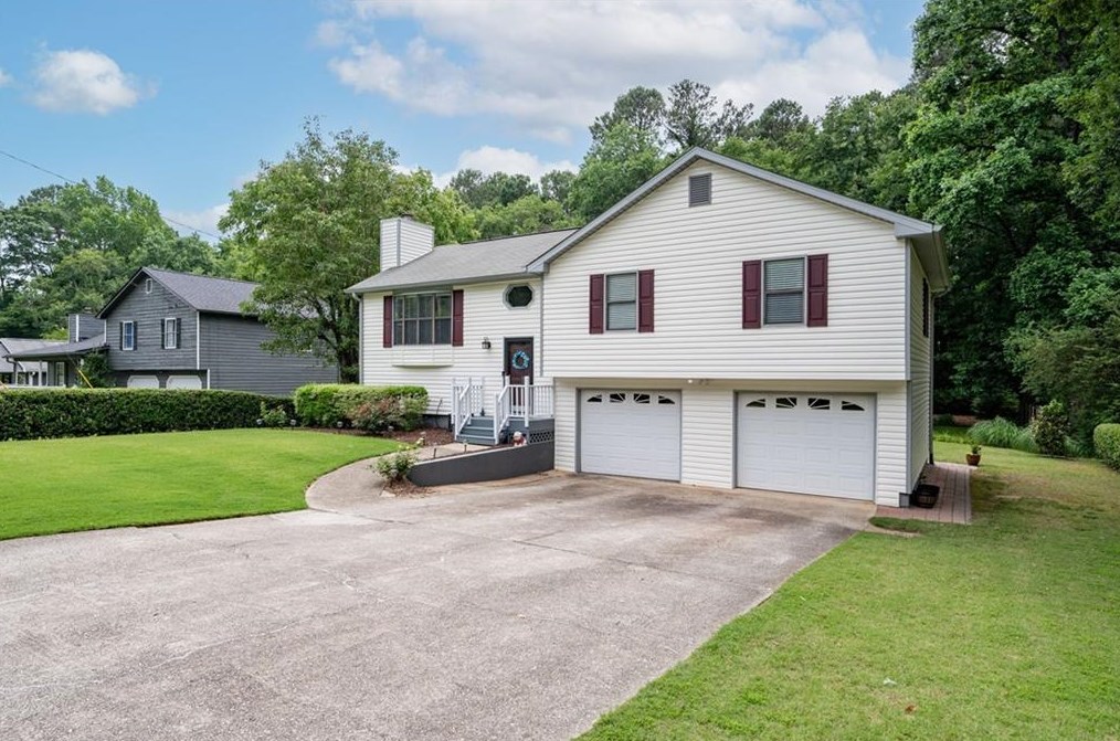 1017 Pinetree Ct, Powder Springs, GA 30127-1986