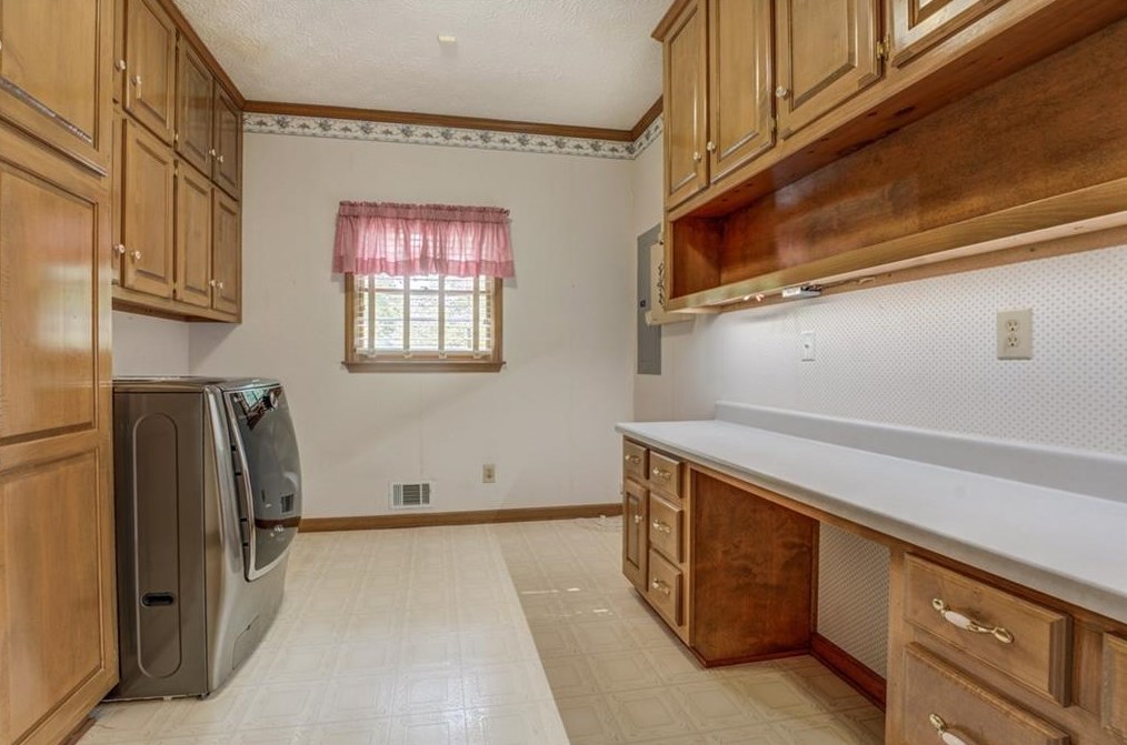 210 Glad Dl Dr, Conyers GA  30094-3216 exterior